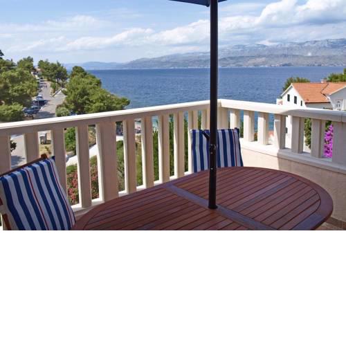Apartments by the sea Postira (Brac) - 705