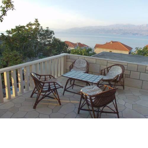 Apartments by the sea Postira (Brac) - 740