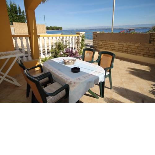 Apartments by the sea Preko (Ugljan) - 8384
