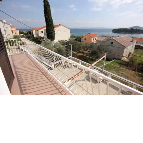 Apartments by the sea Preko (Ugljan) - 8472