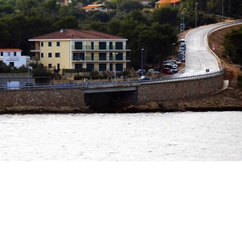 Apartments by the sea Rogac (Solta) - 11655