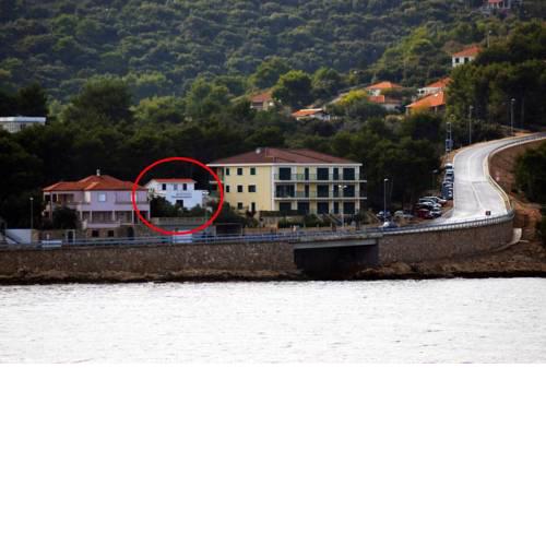 Apartments by the sea Rogac (Solta) - 16223