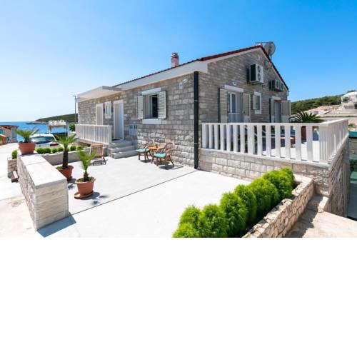 Apartments by the sea Rukavac (Vis) - 15352