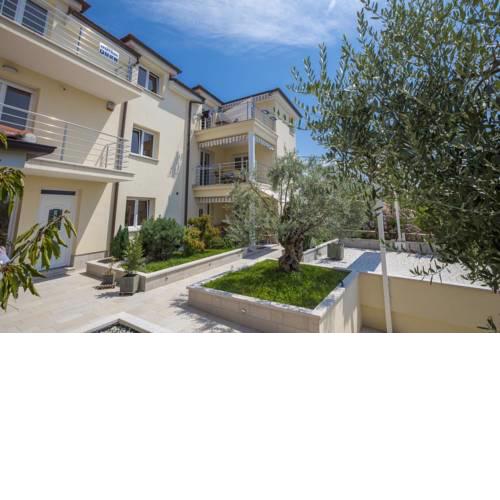 Apartments by the sea Selce (Crikvenica) - 5367