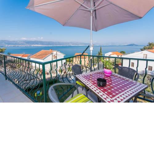 Apartments by the sea Slatine (Ciovo) - 1126