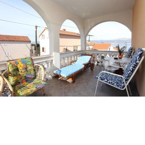 Apartments by the sea Slatine (Ciovo) - 16341