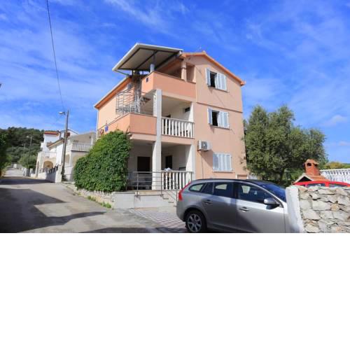 Apartments by the sea Slatine (Ciovo) - 17234