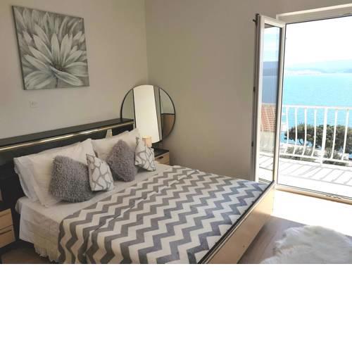 Apartments by the sea Stanici (Omis) - 2824