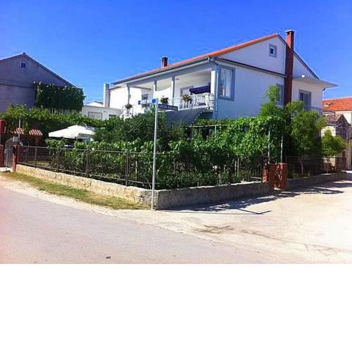 Apartments by the sea Sukosan (Zadar) - 17203