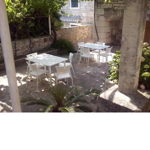 Apartments by the sea Sumartin (Brac) - 11658