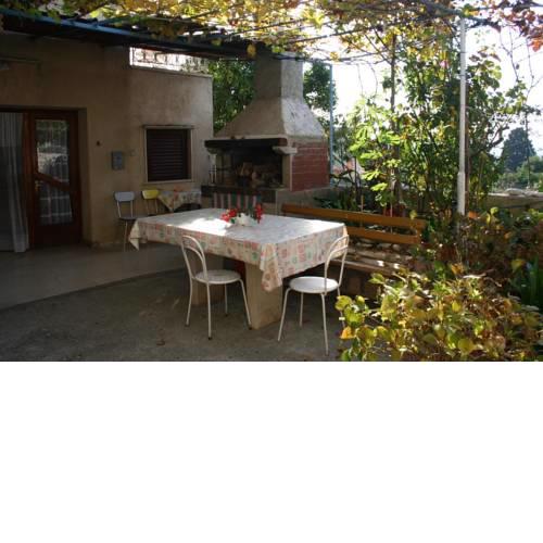 Apartments by the sea Sumartin (Brac) - 2937