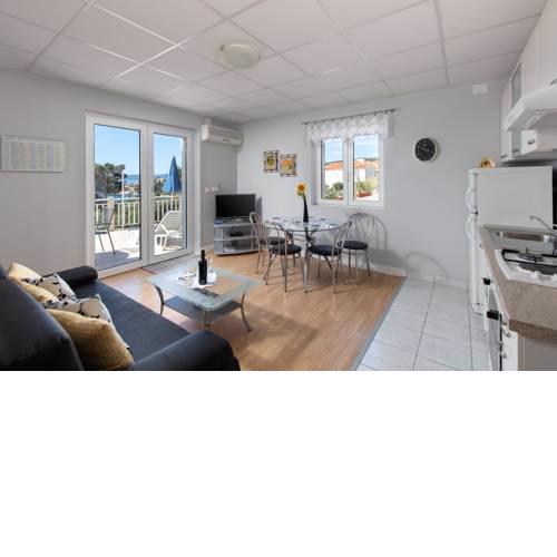Apartments by the sea Sumartin (Brac) - 2940