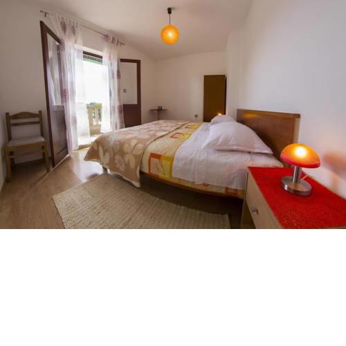 Apartments by the sea Sumartin (Brac) - 2951