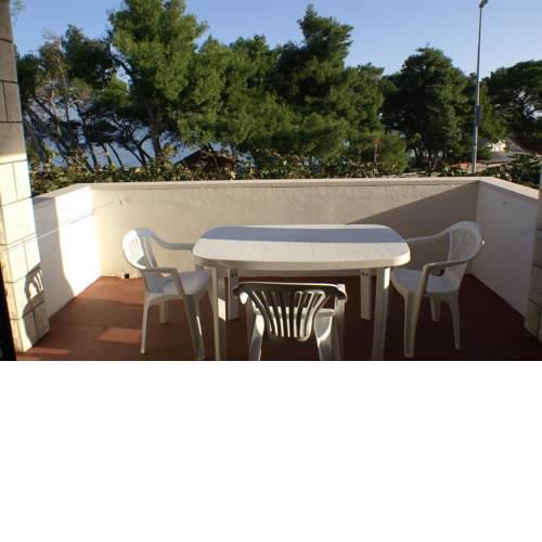 Apartments by the sea Supetar (Brac) - 2859