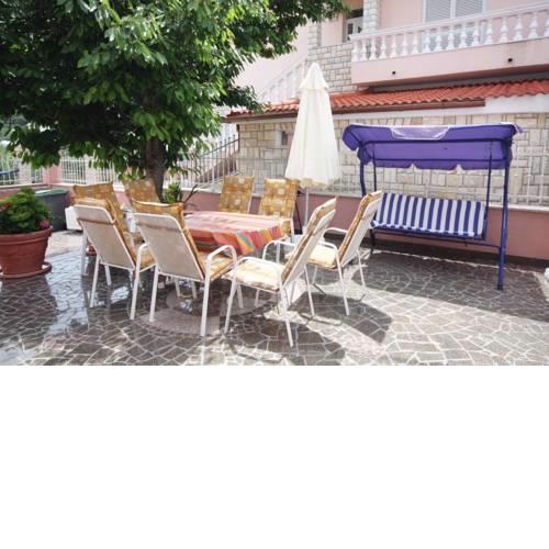 Apartments by the sea Supetarska Draga - Donja (Rab) - 5038