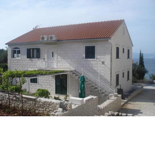 Apartments by the sea Sutivan (Brac) - 15275