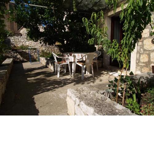 Apartments by the sea Sutivan (Brac) - 719