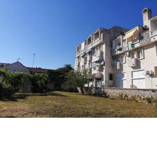 Apartments by the sea Sveti Filip i Jakov (Biograd) - 17676