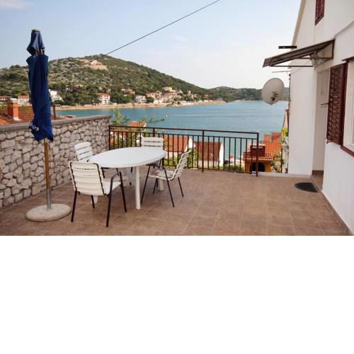 Apartments by the sea Tisno (Murter) - 5136