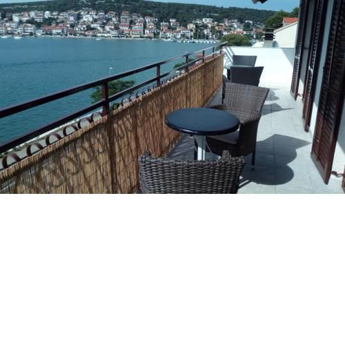 Apartments by the sea Tisno (Murter) - 810