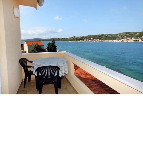 Apartments by the sea Tisno (Murter) - 811