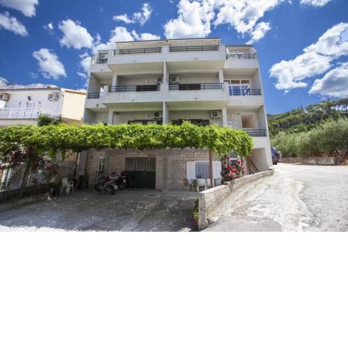 Apartments by the sea Tucepi (Makarska) - 11486