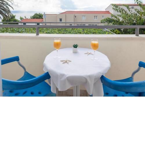 Apartments by the sea Tucepi (Makarska) - 2677