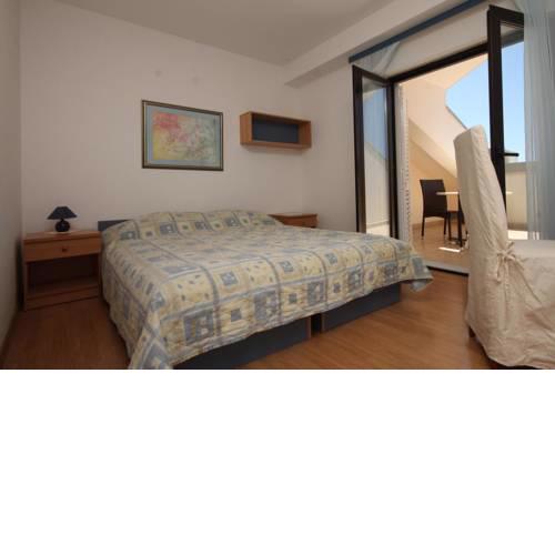 Apartments by the sea Tucepi (Makarska) - 2721