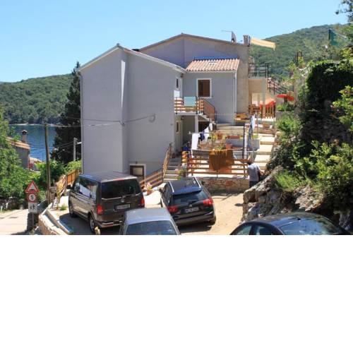 Apartments by the sea Valun (Cres) - 8081
