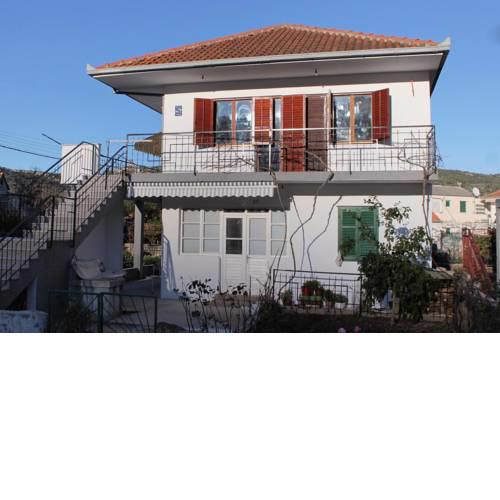 Apartments by the sea Vinisce (Trogir) - 5967