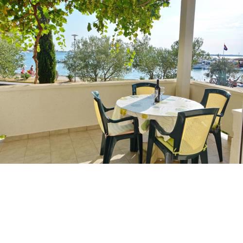 Apartments by the sea Vrsi - Mulo (Zadar) - 12519