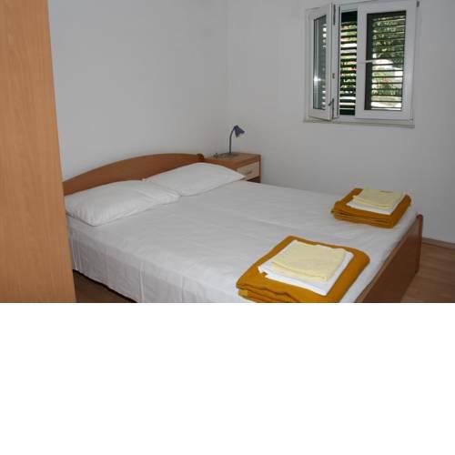 Apartments by the sea Zaostrog (Makarska) - 10431