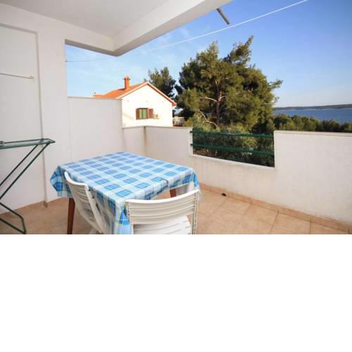 Apartments by the sea Zavala (Hvar) - 8745