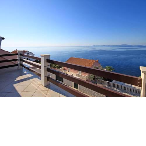 Apartments by the sea Zavalatica (Korcula) - 9137