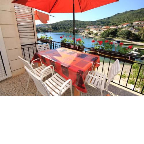 Apartments by the sea Zrnovska Banja (Korcula) - 10050