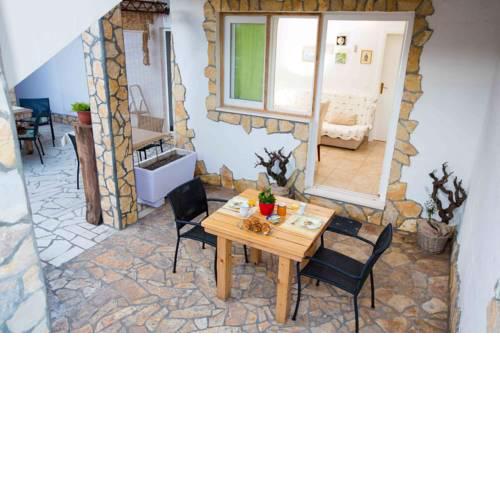 Apartments by the sea Zuljana (Peljesac) - 12058