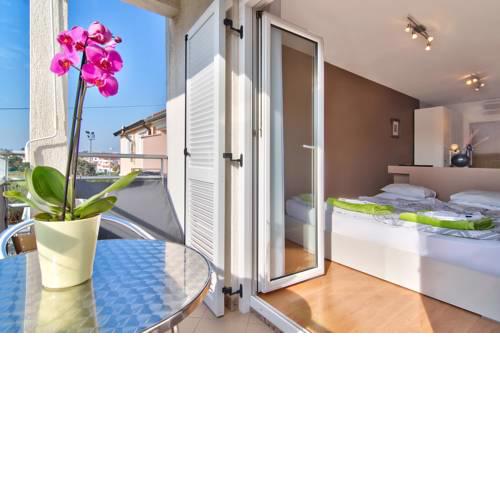 Apartments Cvek2 / Comfort Studio App / A2 balcony apts
