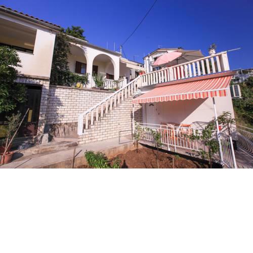 Apartments Damjan
