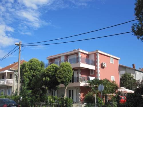 Apartments Delfin