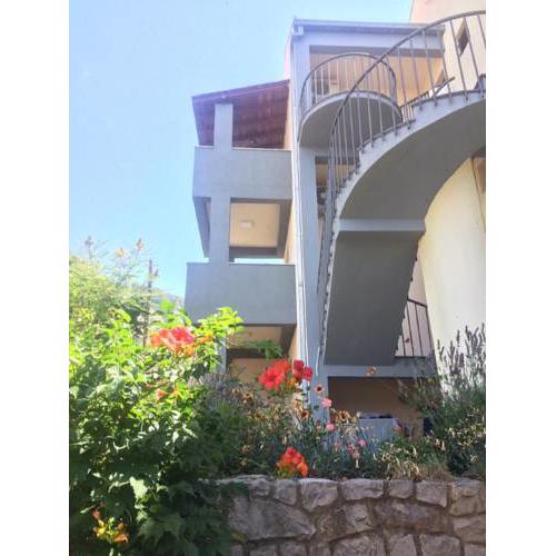 Apartments Djulija
