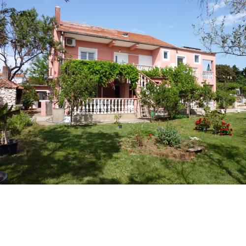 Apartments Domagoj I