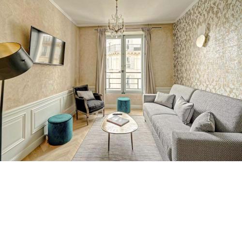 Apartments Du Louvre St Honoré