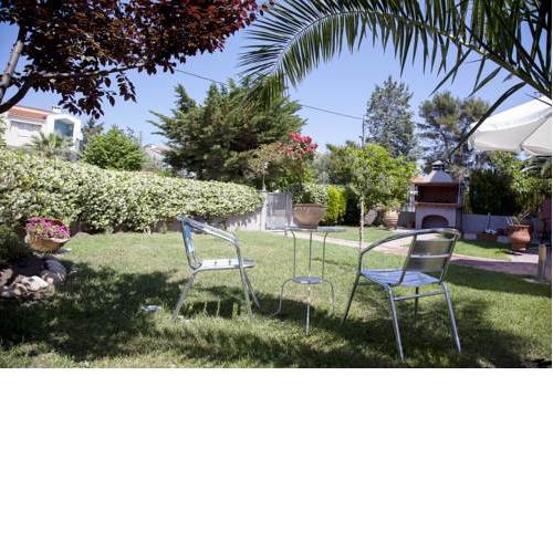Apartments Eleni 4 Seasons