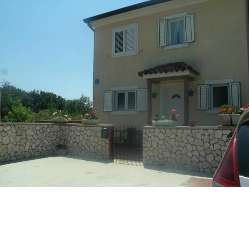 Apartments for families with children Sisan (Medulin) - 12199