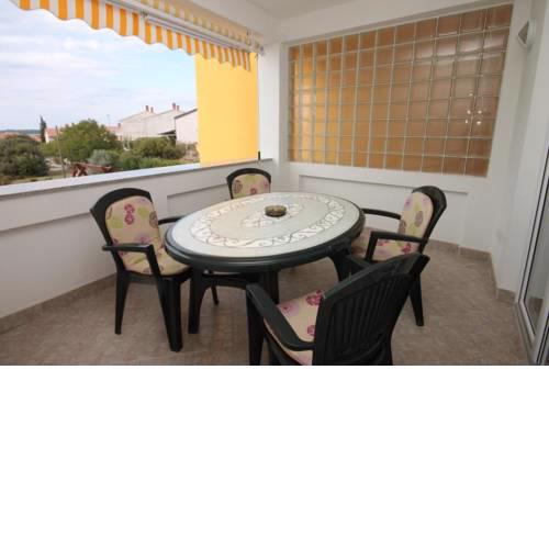 Apartments for families with children Stinjan (Pula) - 7423