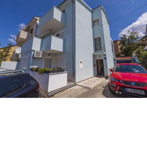 Apartments Frutis
