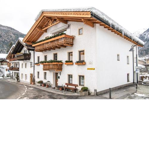 Apartments Heidenberger Delle Scuole