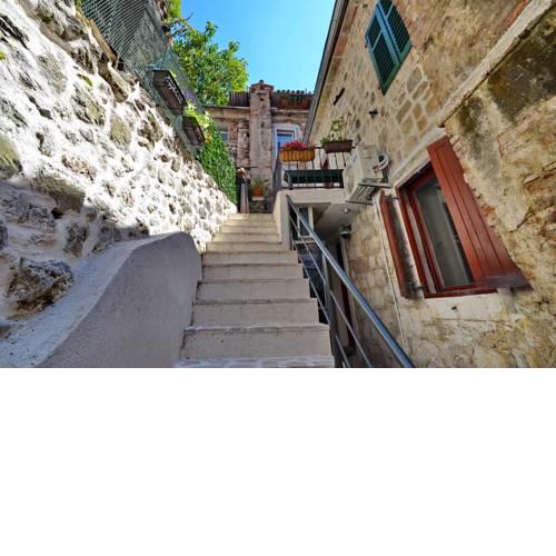 Apartments Historic Stone House