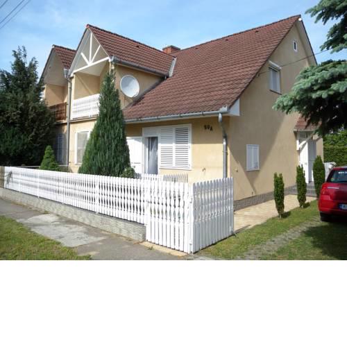 Apartments in Balatonkeresztur 37924