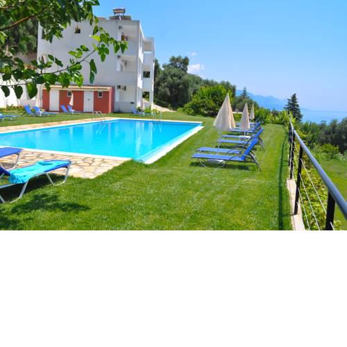 Apartments in Pelekas Beach with pool adonis